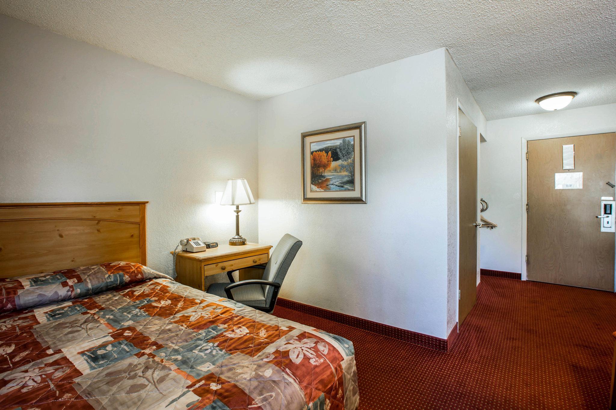 אשוויל Rodeway Inn מראה חיצוני תמונה