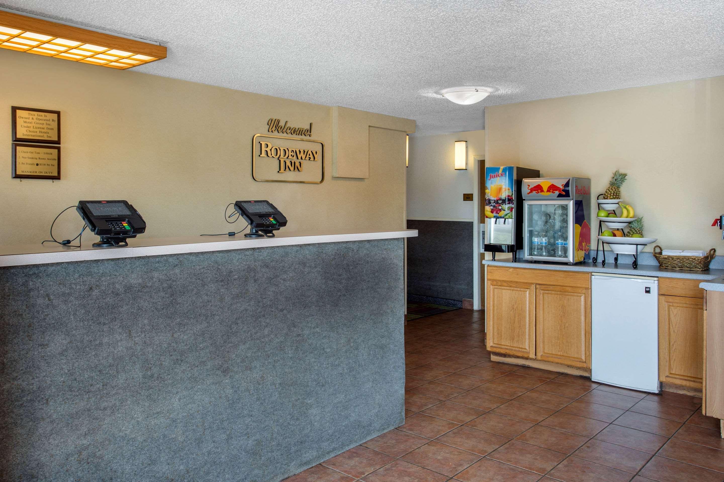 אשוויל Rodeway Inn מראה חיצוני תמונה