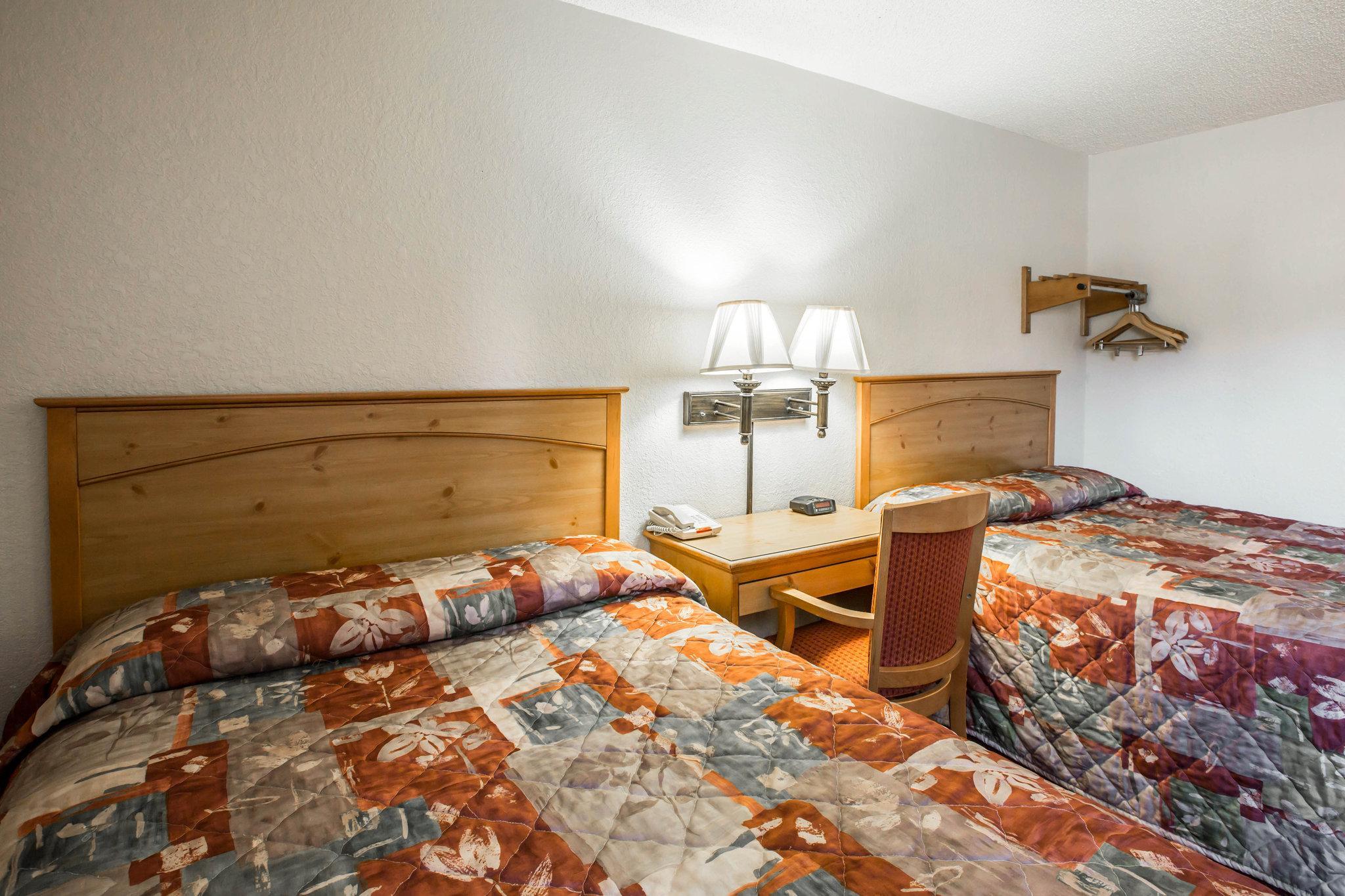 אשוויל Rodeway Inn מראה חיצוני תמונה